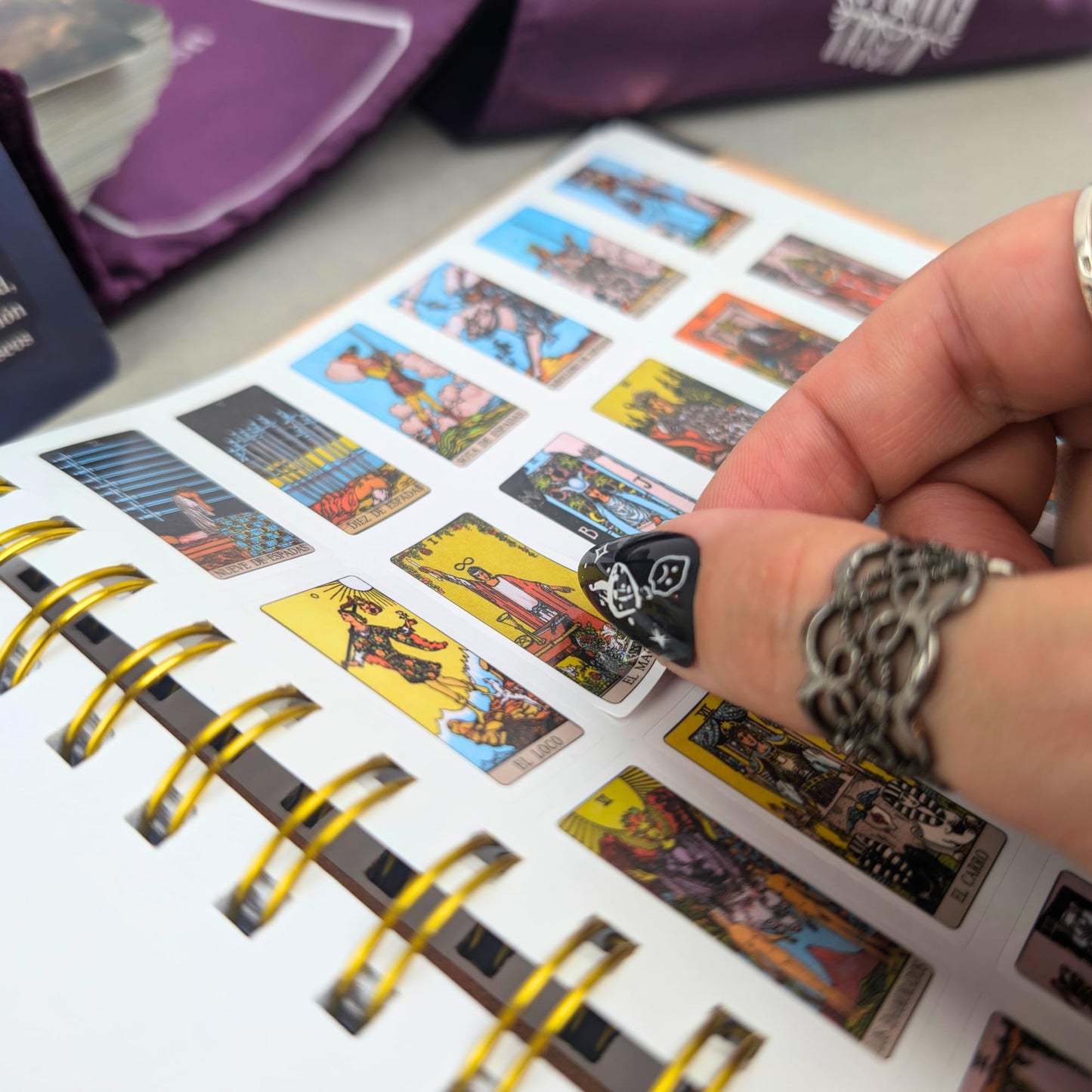 Spanish Tarot Learning Set for Beginners (Tarot, Purple Wrap, Journal)