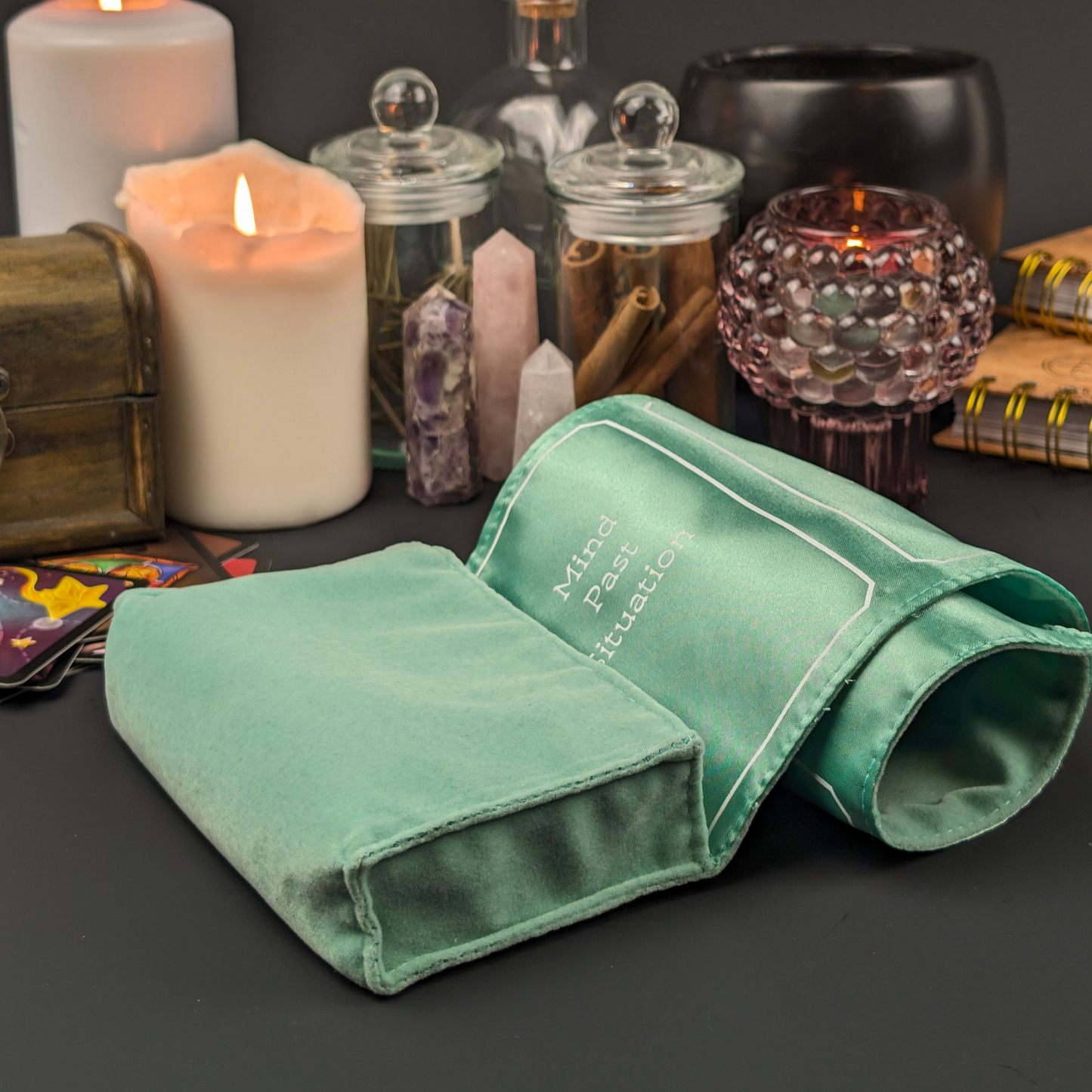 Tarot Wrap: The Perfect Companion for Your Tarot Cards (Mint)