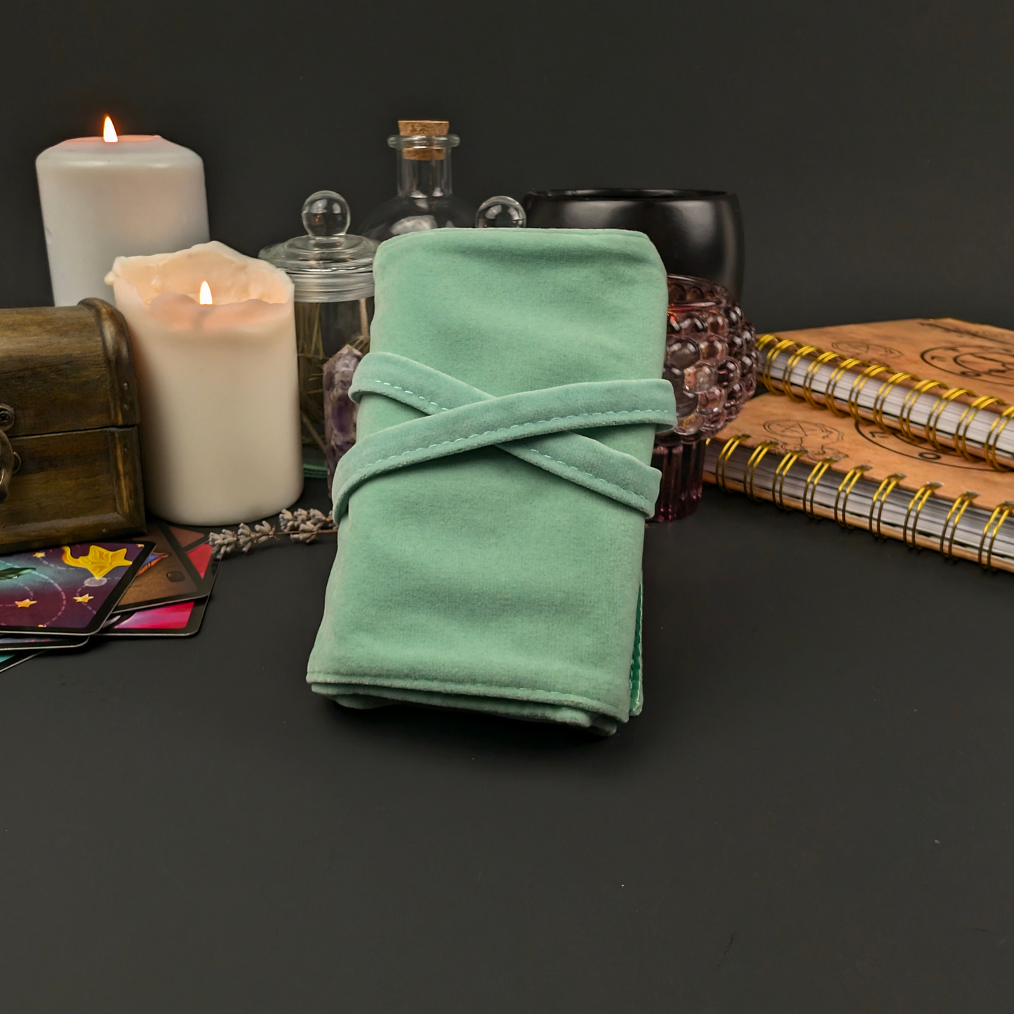 Tarot Wrap: The Perfect Companion for Your Tarot Cards (Mint)