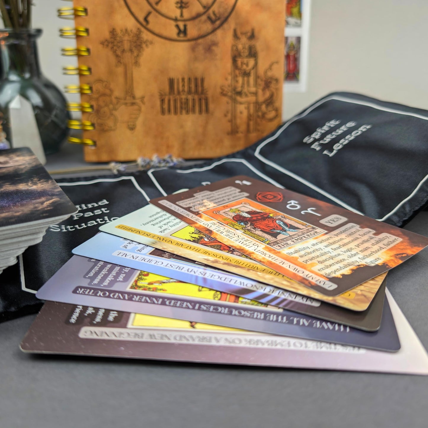 English Tarot Learning Set for Beginners (Tarot, Black Wrap and Journal)