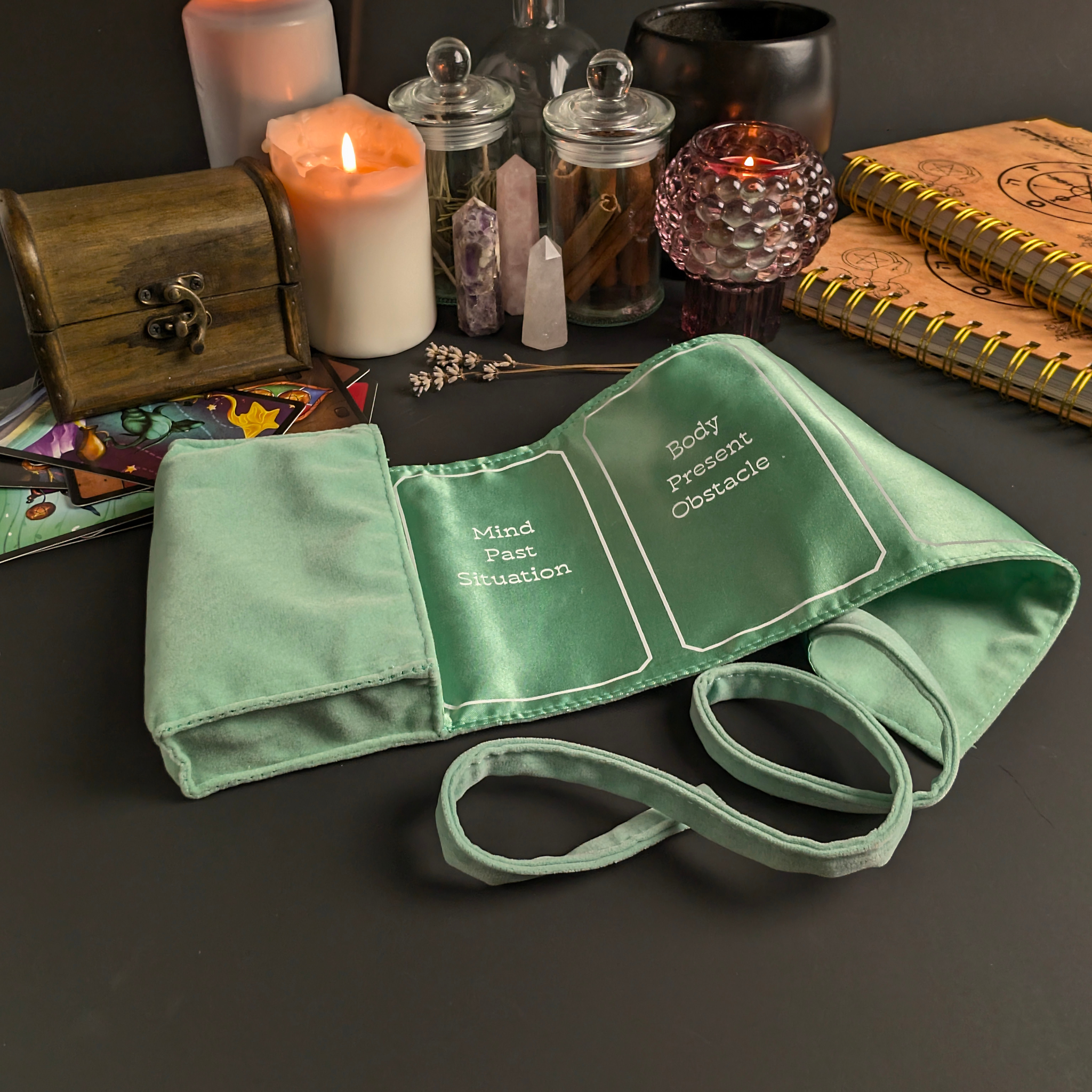 Tarot Wrap: The Perfect Companion for Your Tarot Cards (Mint)
