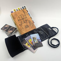 Kit de aprendizaje de tarot Witchy Cauldron para principiantes: aprendizaje de cartas del tarot para principiantes, soporte de tarot de satén y diario de tarot para planificar lo espiritual